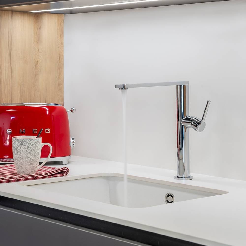 Monomando de cocina con caño alto giratorio Cobre Satinado